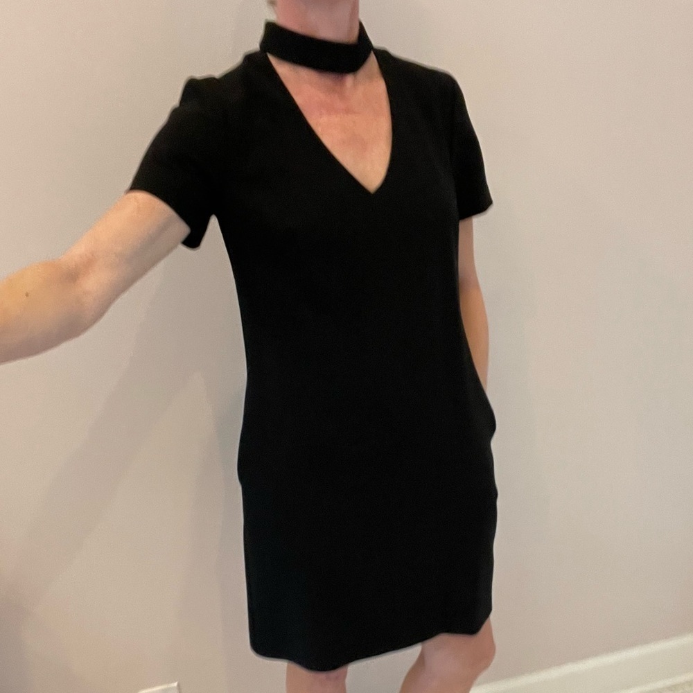 NWT Trina Turk LBD with Neck Detail, Size 6 - Picture 2 of 12